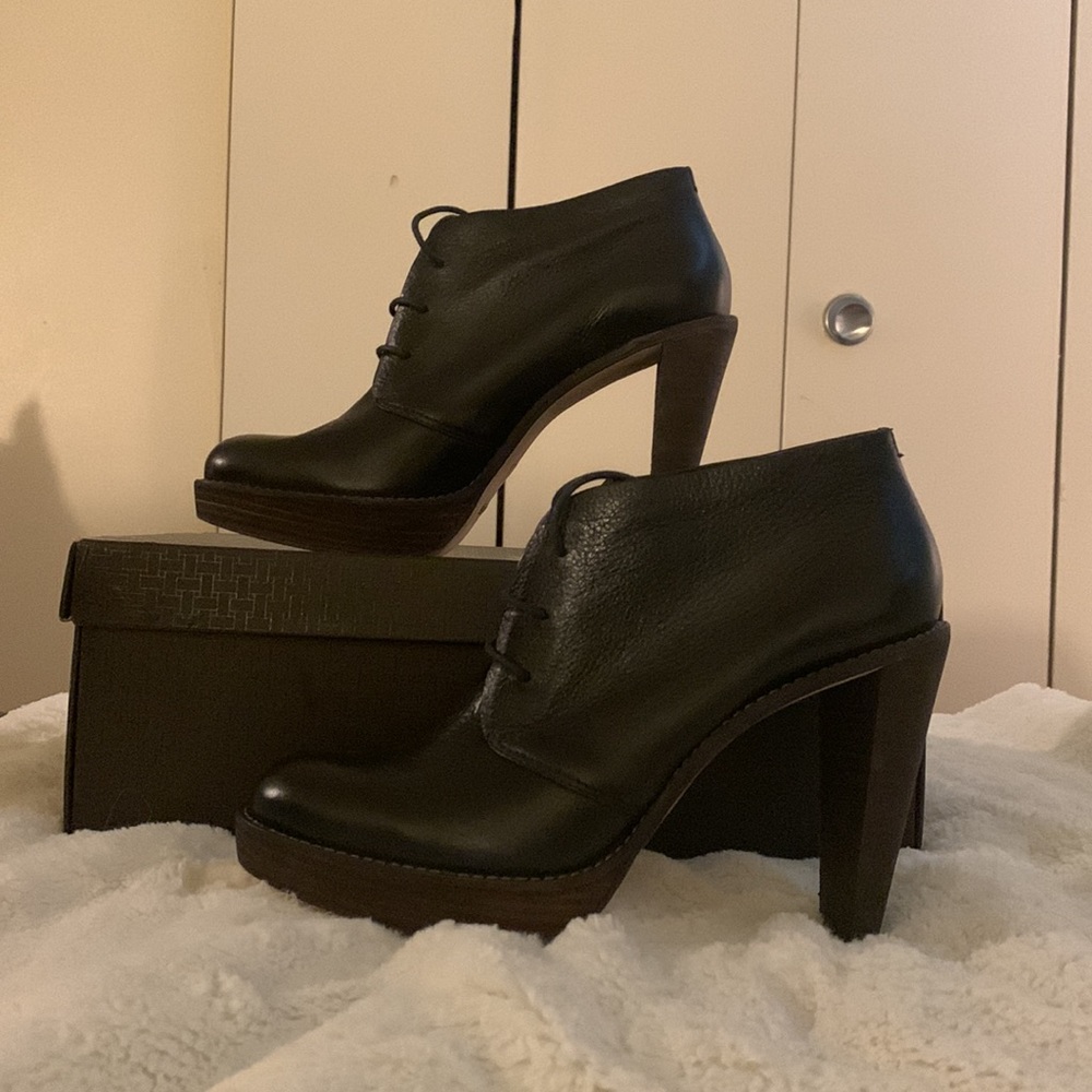 Cole Haan Nike Air Chukka Heels - Picture 3 of 8